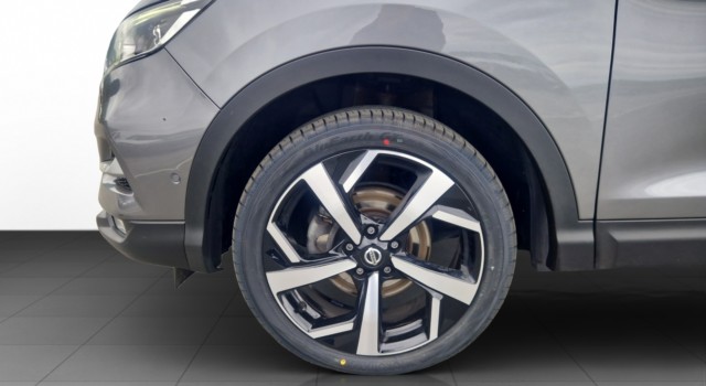 NISSAN QASHQAI 1.7 dCi tekna 4×4