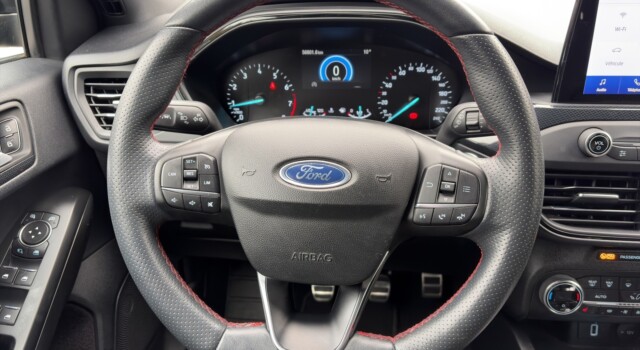 FORD FOCUS 1.0 SCTi ST Line