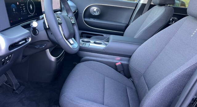 HYUNDAI IONIQ 9 110kWh Amplia 4WD