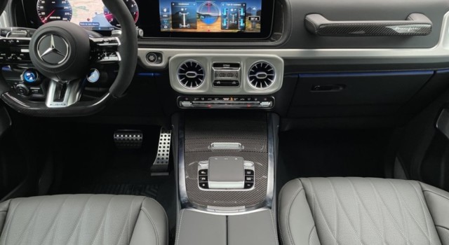 MERCEDES-BENZ G 63 AMG 9G-Tronic