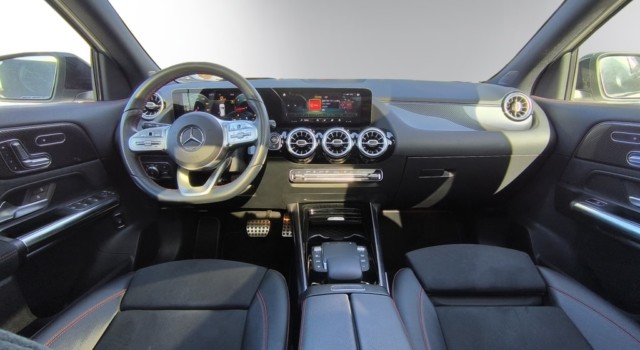 MERCEDES-BENZ GLA 220 d AMG Line 4Matic