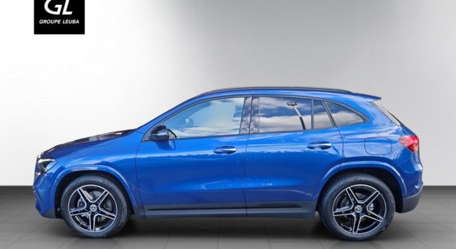 MERCEDES-BENZ GLA 200 Night Star 7G-DCT