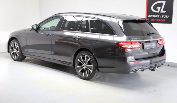 MERCEDES-BENZ E 300 de T 4M AMG Line