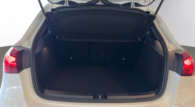 MERCEDES-BENZ A 200 Night Star 7G-DCT