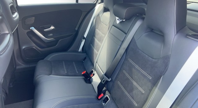 MERCEDES-BENZ A 180 Night Star 7G-DCT