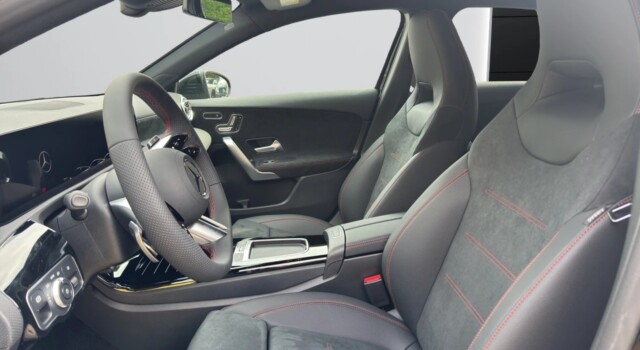 MERCEDES-BENZ A 200 Night Star 7G-DCT