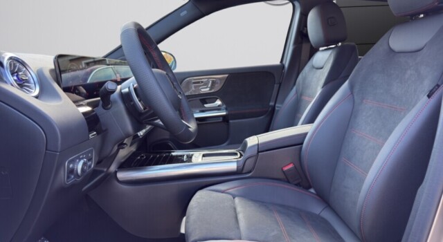 MERCEDES-BENZ GLA 220 4Matic 8G-DCT