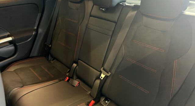 MERCEDES-BENZ GLA 220 4Matic 8G-DCT