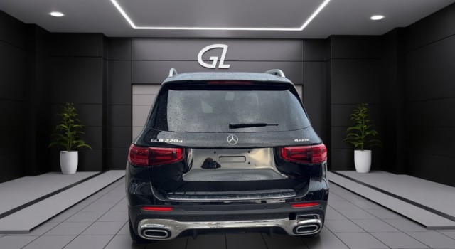 MERCEDES-BENZ GLB 220 d 4Matic 8G-Tronic