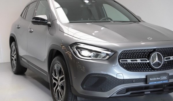 MERCEDES-BENZ GLA 250 Progressive4Matic