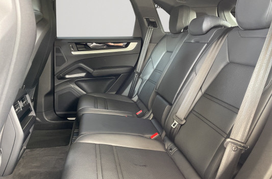 PORSCHE CAYENNE Tiptronic