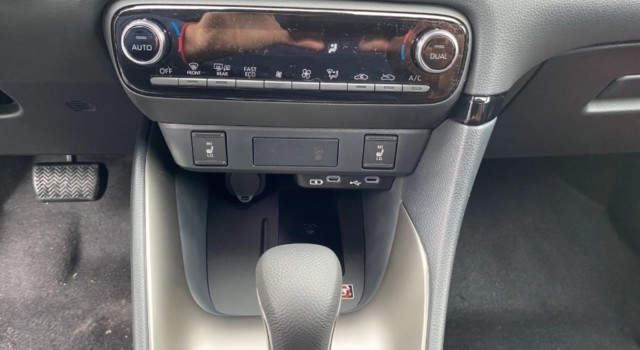 MAZDA 2 Hybrid Homura