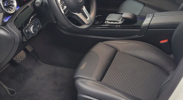 MERCEDES-BENZ A 180 Night Star 7G-DCT