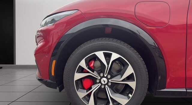 FORD MUSTANG MACH-E Premium AWD 91 kWh