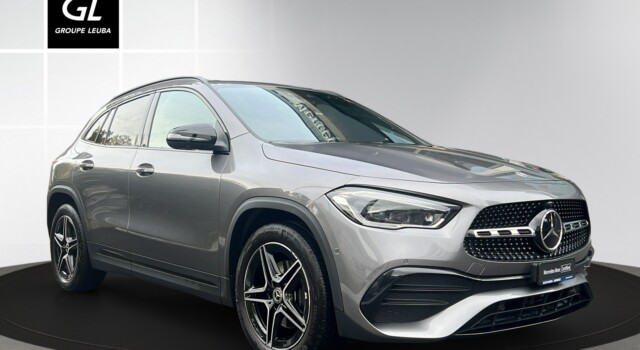 MERCEDES-BENZ GLA 200 7G-DCT