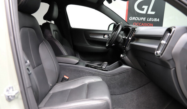 VOLVO XC40 P8 AWD Pure Electric R-Design