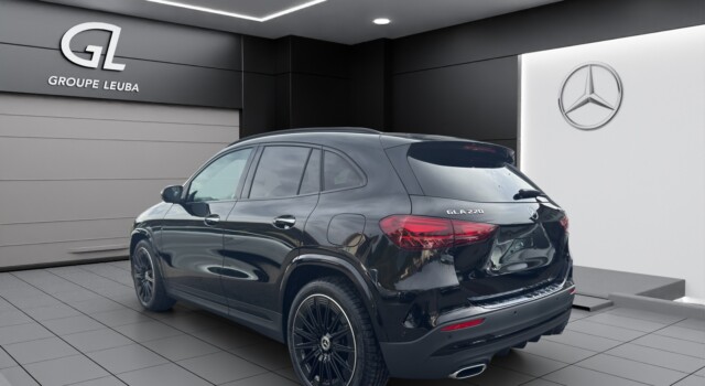 MERCEDES-BENZ GLA 220 4Matic 8G-DCT