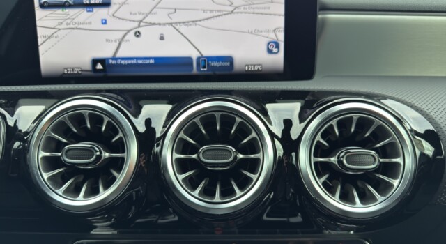 MERCEDES-BENZ A 220 4Matic 8G-DCT