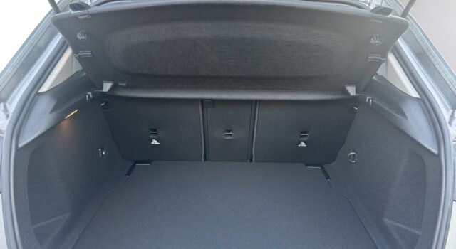 MERCEDES-BENZ A 180 Progressive