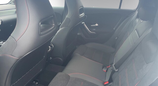 MERCEDES-BENZ A 200 Night Star 7G-DCT