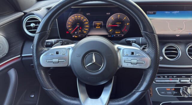 MERCEDES-BENZ E 220 d Swiss Star AMG 4M