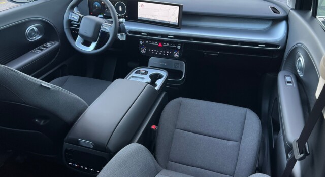 HYUNDAI IONIQ 9 110kWh Amplia 4WD