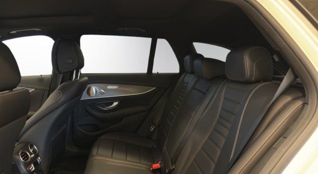 MERCEDES-BENZ E 220 d T 4Matic Swiss Star 9G-Tronic