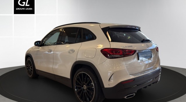 MERCEDES-BENZ GLA 250 AMG Line 4Matic