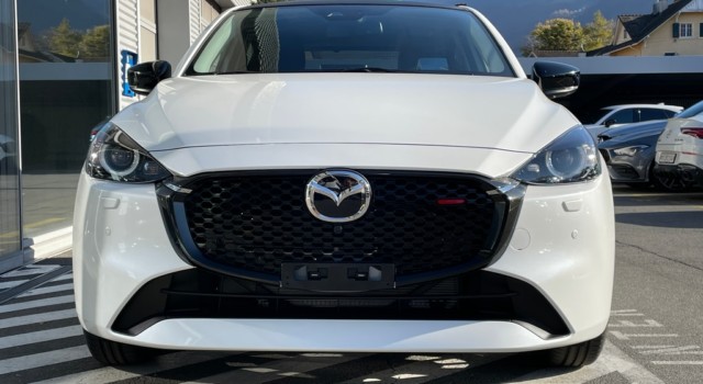 MAZDA 2 SKYACTIV-G 90 Homura Aka Automat