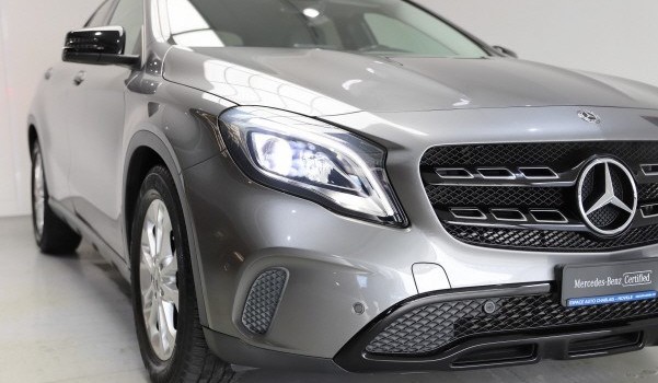 MERCEDES-BENZ GLA 200 Night Star
