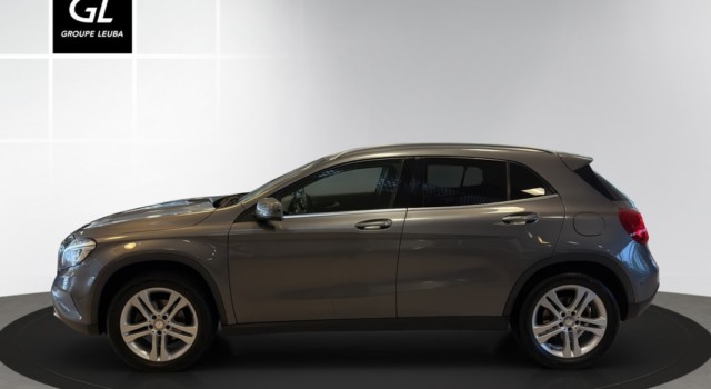 MERCEDES-BENZ GLA 180 Urban