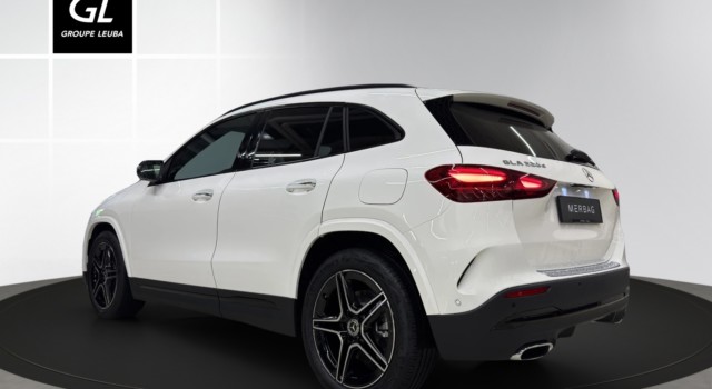 MERCEDES-BENZ GLA 220 d 4M Swiss Star