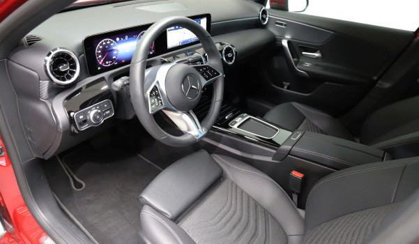 MERCEDES-BENZ A 180 7G-DCT