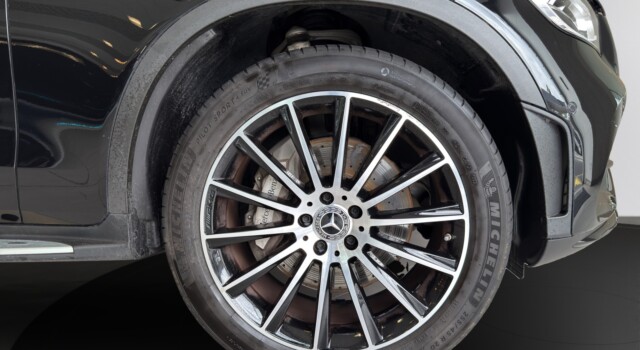 MERCEDES-BENZ GLC 200 AMG Line 4Matic