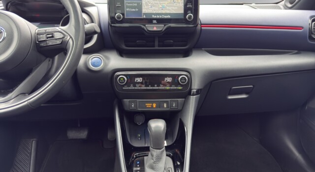 TOYOTA YARIS 1.5 Pop e-CVT Pop
