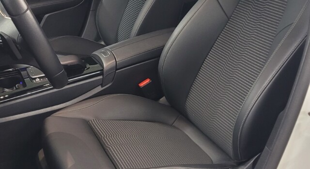 MERCEDES-BENZ A 180 Night Star 7G-DCT
