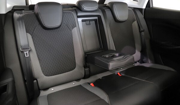 OPEL GRANDLAND X 1.6 Hybrid4 Ultimate Automatik