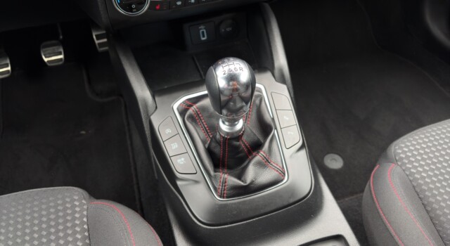 FORD FOCUS 1.0 SCTi ST Line