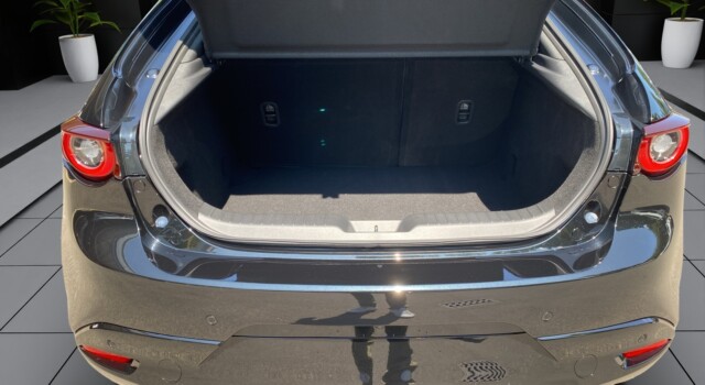 MAZDA 3 Hatchback SKYACTIV-G M Hybrid 140 Centre Line Automat