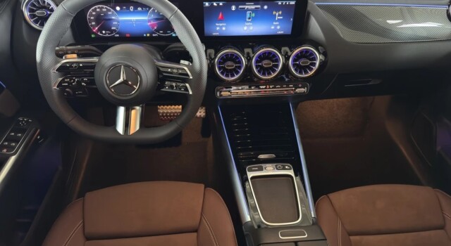 MERCEDES-BENZ GLA 220 4Matic 8G-DCT