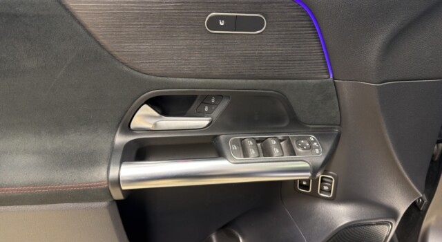 MERCEDES-BENZ GLA 250 e AMG Line 8G-DCT