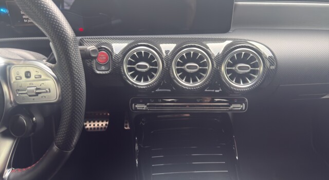 MERCEDES-BENZ A 35 AMG 4Matic