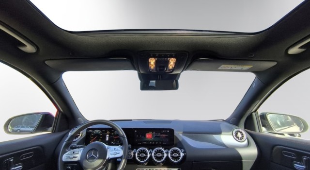 MERCEDES-BENZ GLA 220 d AMG Line 4Matic