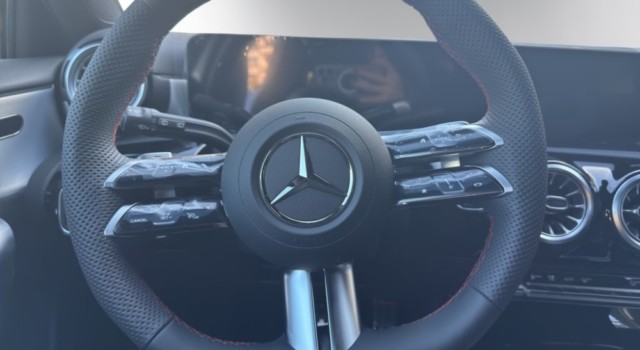 MERCEDES-BENZ A 200 Night Star 7G-DCT