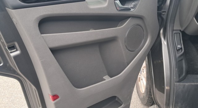 FORD TOURNEO CUSTOM 320 L1H1 Titanium PHEV