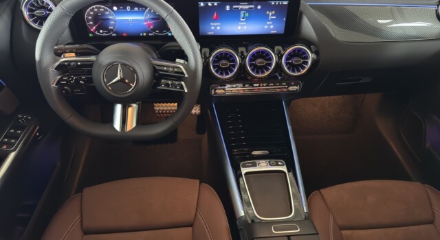 MERCEDES-BENZ GLA 220 4Matic 8G-DCT