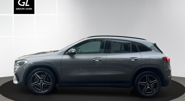 MERCEDES-BENZ GLA 200 7G-DCT