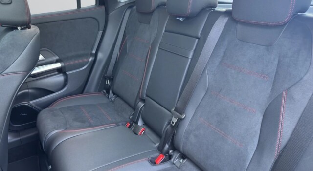 MERCEDES-BENZ GLA 220 4Matic 8G-DCT