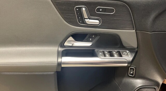 MERCEDES-BENZ EQA 250 édition 1