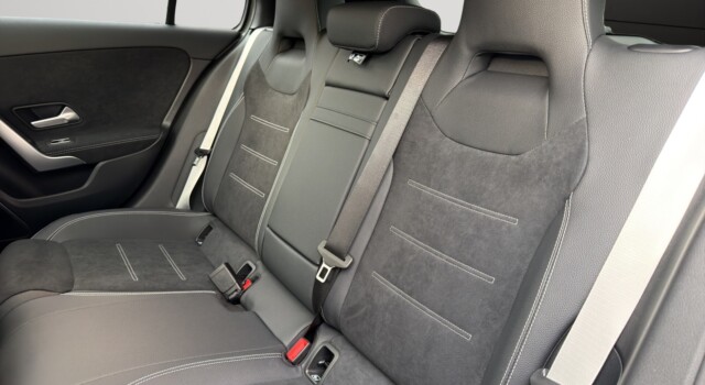 MERCEDES-BENZ A 220 4Matic 8G-DCT